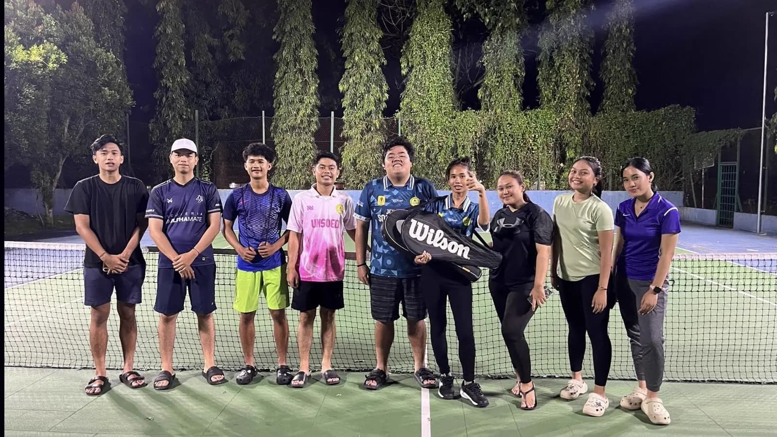 Tenis Lapangan